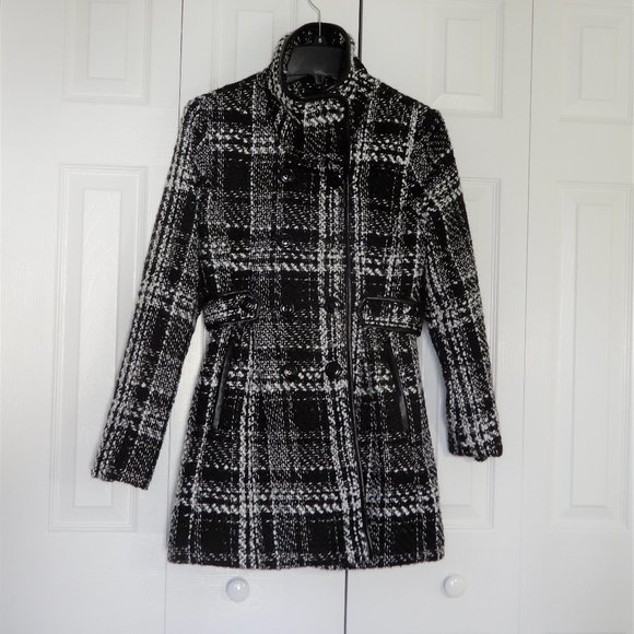 IZ BYER Black and White Tweed Plaid Belted Coat in size S - Picture 8 of 9